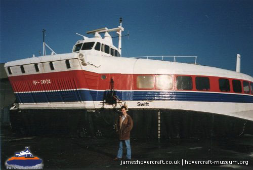 SRN4 Swift (GH-2004) at the Hovercraft Museum -   (The <a href='http://www.hovercraft-museum.org/' target='_blank'>Hovercraft Museum Trust</a>).